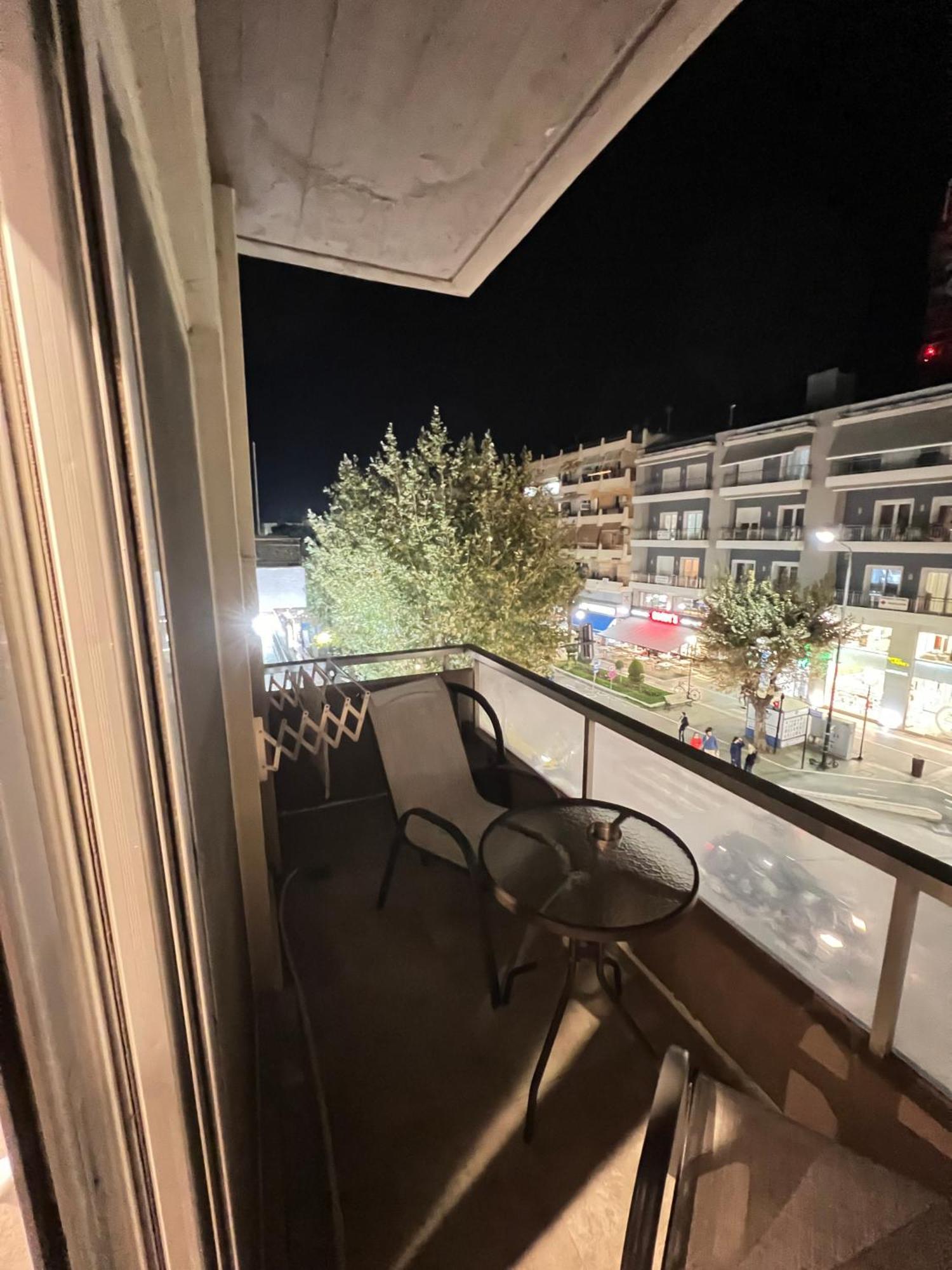 Modern Apartment In The Heart Of The City Alexandroupoli Eksteriør billede