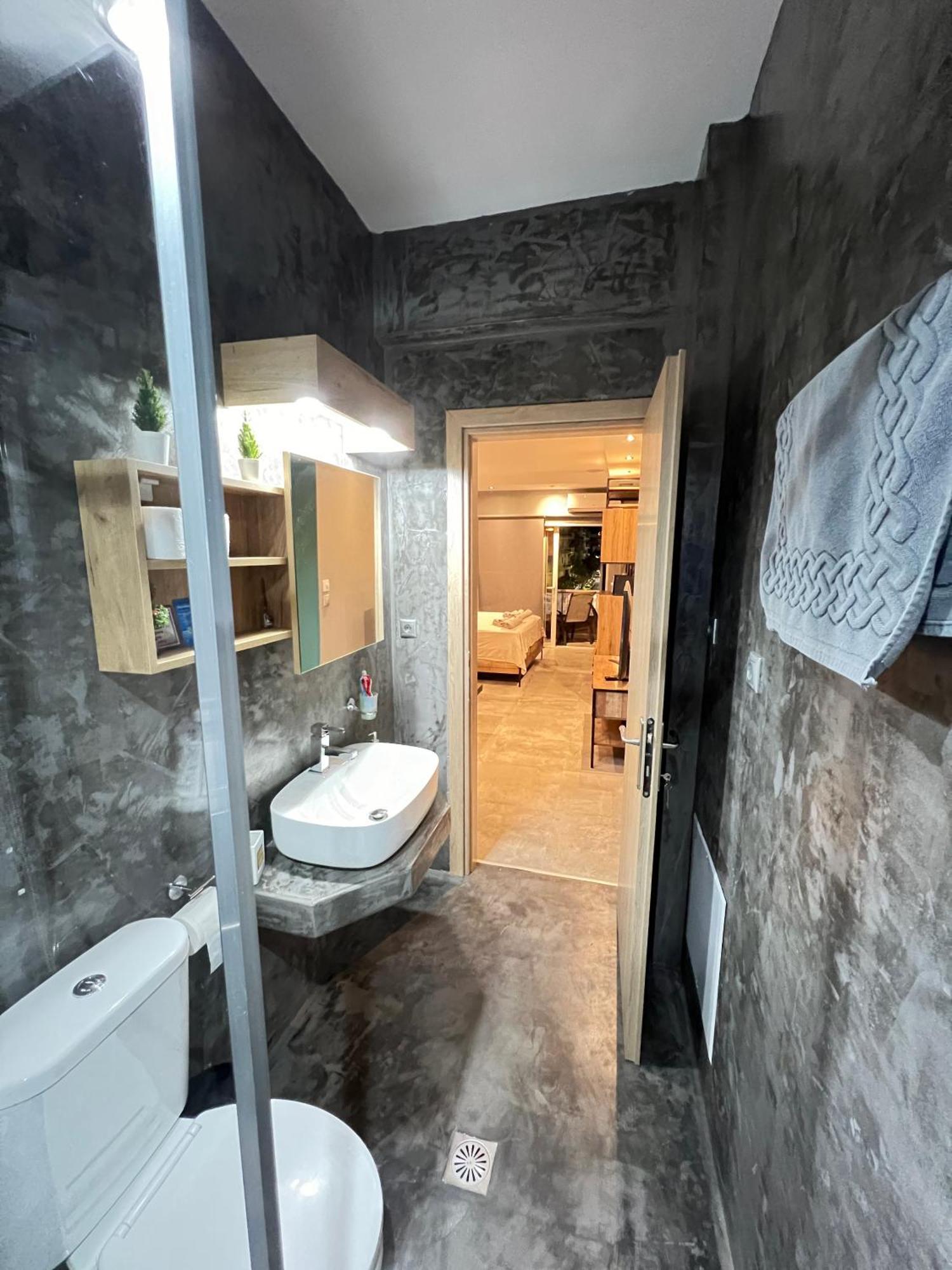 Modern Apartment In The Heart Of The City Alexandroupoli Eksteriør billede