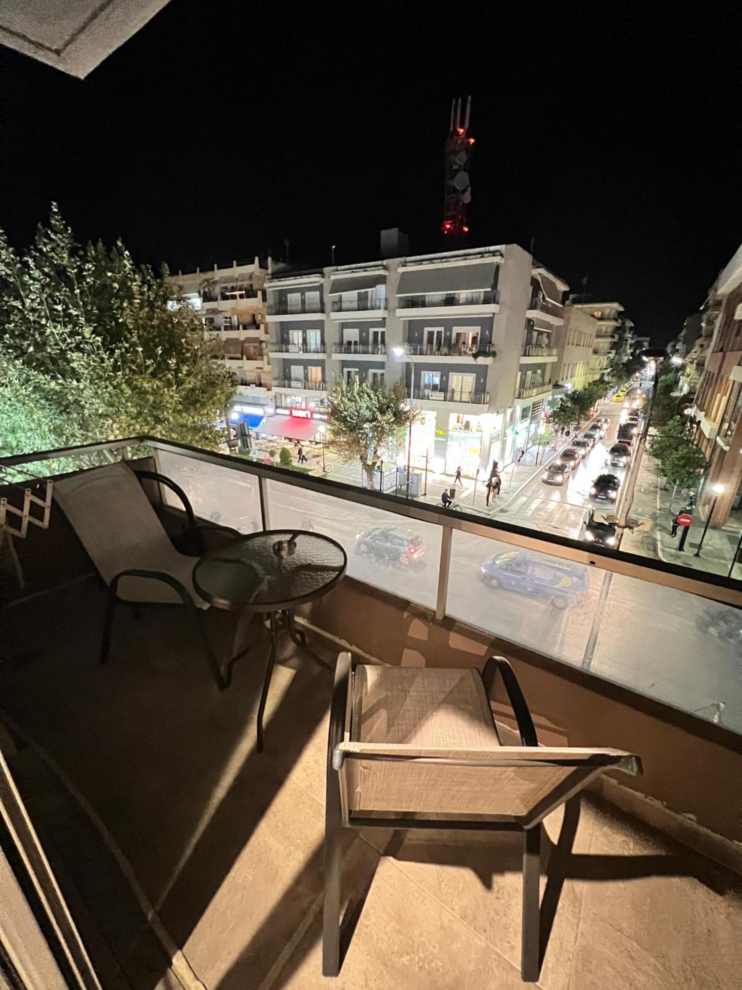 Modern Apartment In The Heart Of The City Alexandroupoli Eksteriør billede